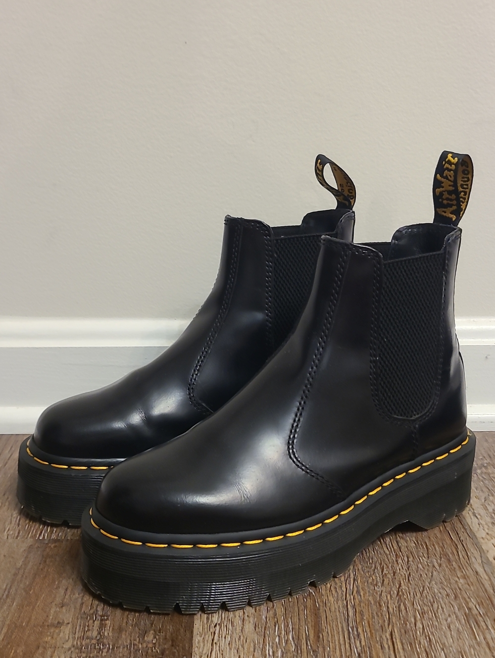 Dr. Martens 2976 Quad Platform Chelsea Boots Black